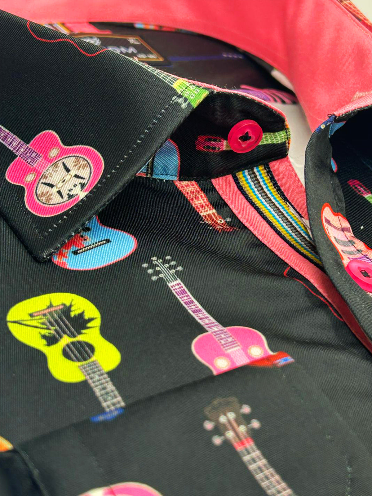 Black Vintage Guitar Print Men's Shirt-Makrom