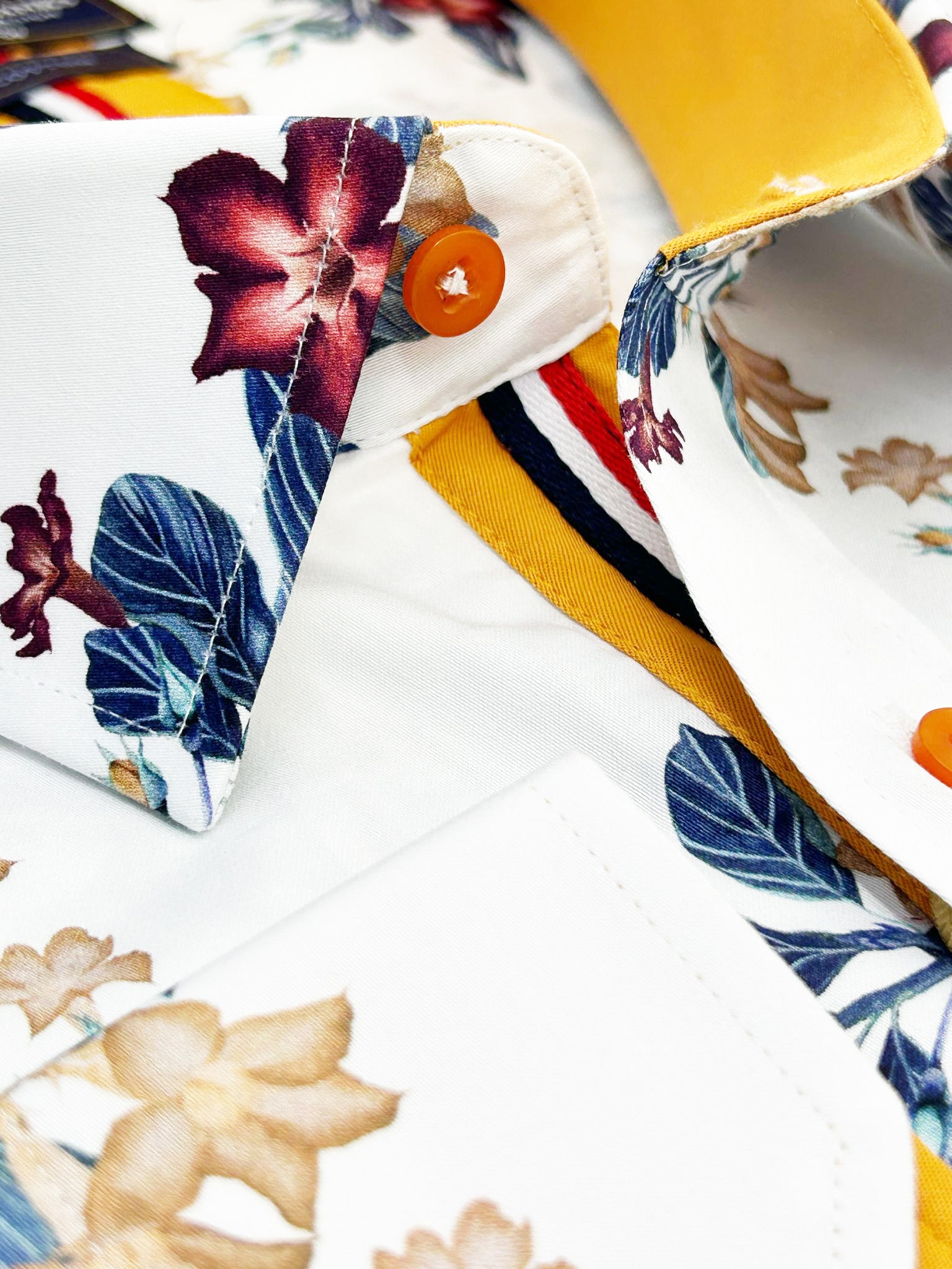 Floral Print Men's Shirt with Matching Handkerchief-Makrom